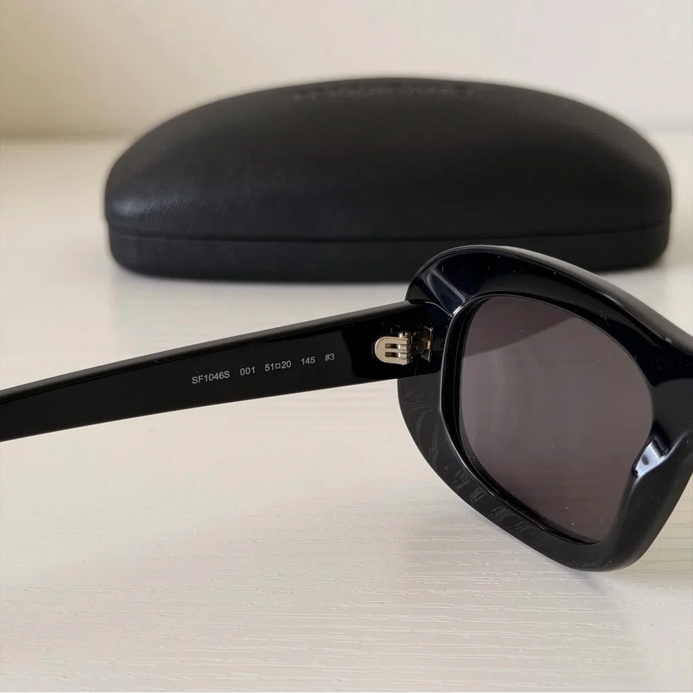 New! Ferragamo Black Sunglasses, SF1046S 001, Authentic